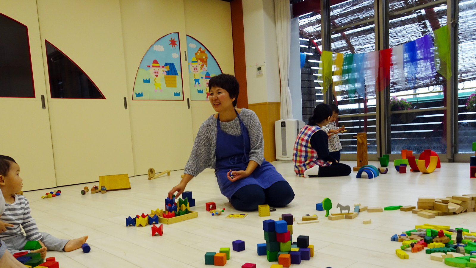 保育・おもちゃのプロとして子どもの育つ場を作る―新潟市・岡田真弓さんの木育広場