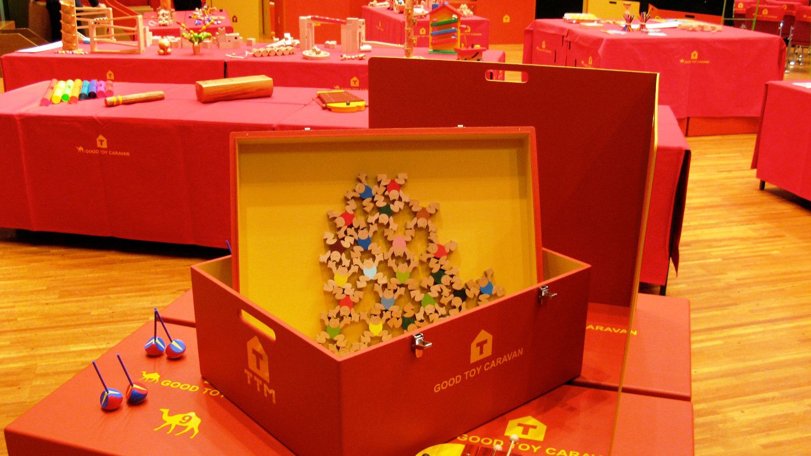 【連載】おもちゃ美術館がやってきた！　移動型おもちゃ美術館「キャラバン」物語
